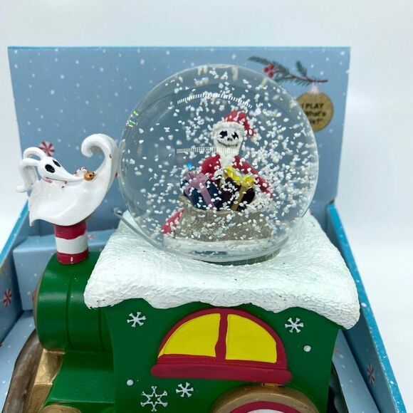 Disney Nightmare Before Christmas Musical Light Up Water Snow Globe Train New - Picture 4 of 12